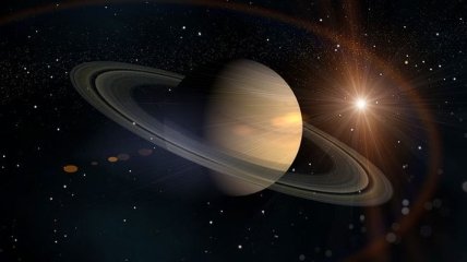 В кольцах Сатурна обнаружили таинственный объект (Видео)