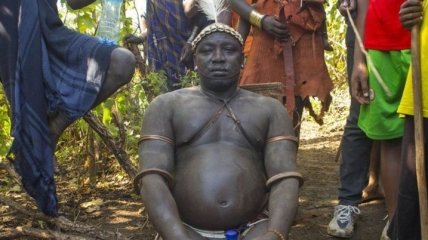 Толстяк на миллион: эталон мужской красоты племени боди (Фото)