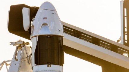 SpaceX отложила испытания системы спасения Crew Dragon
