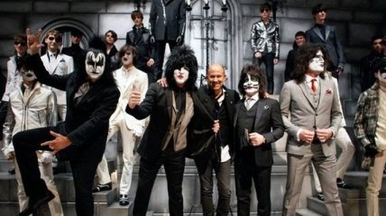 Рокеры Kiss стал лицом известного бренда (Видео)