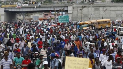 На Гаити - острый политический кризис
