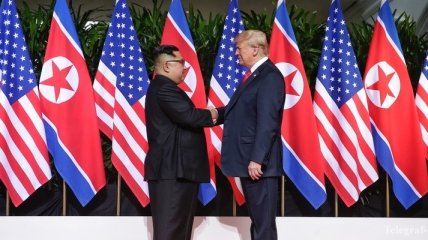 В Сингапуре начался саммит между Трампом и Ким Чен Ыном (Видео)