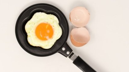 Скільки людині можна вживати яєць в день