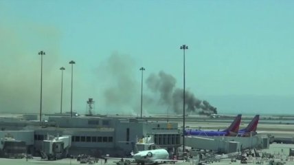 "Боинг-777" потерпел крушение при посадке в Сан-Франциско (Видео)