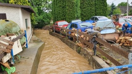 Обильные дожди в Чехии: затопило несколько сел, есть погибшая 