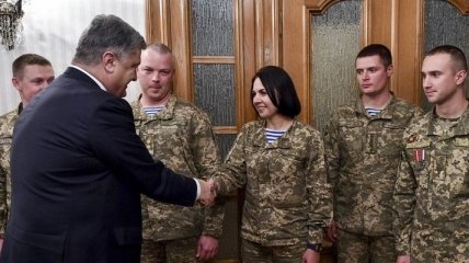 Порошенко встретился с Героями Украины