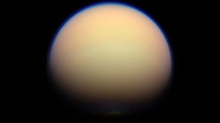 Ученые опубликовали новые снимки Титана (фото)