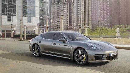 Porsche представит новые модели 