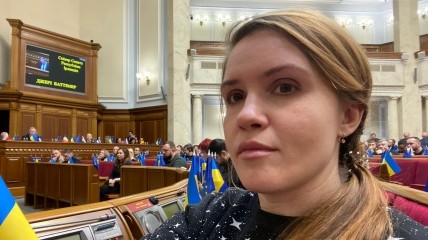 Марьяна Безуглая продолжает нападки на военное руководство Украины