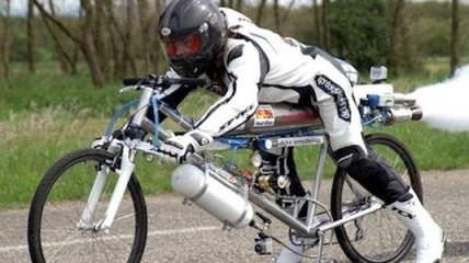Французский велосипедист разогнался до 263 км/ч 