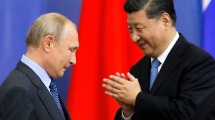 Главы Китая и России