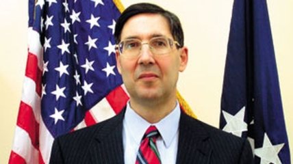 Экс-посол США о поставках оружия в Украину