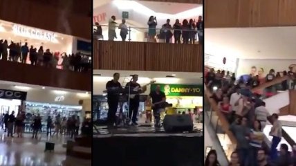 В Мексике музыканты во время потопа в торговом центре исполнили песню (Видео)
