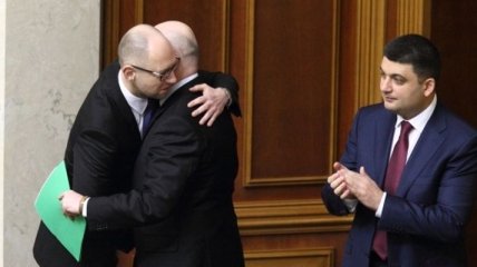Коалиция хочет видеть Яценюка премьером, а Гройсмана - спикером