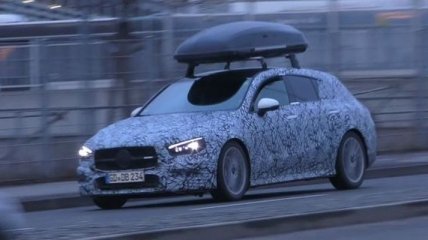 Новый Mercedes CLA показали уже в тизерном видео