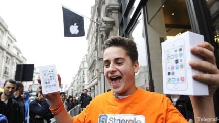 Apple подняла стоимость iPhone 5S
