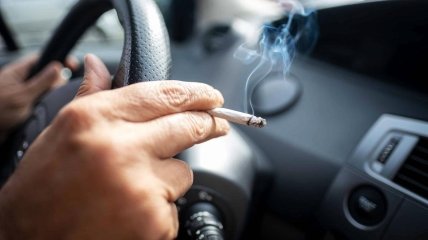 Що робити курцям, якщо запах сигарет лише псує салон авто