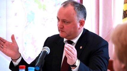 Додон считает, что Молдова должна отказаться от армии