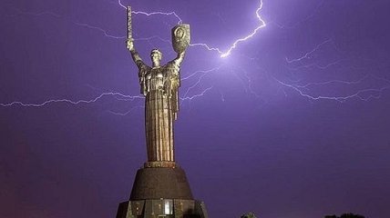 Киевлян предупредили об опасности: на столицу надвигается гроза