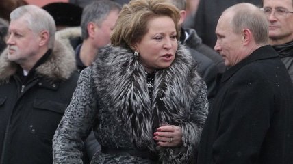 Матвиенко: Парламент РФ может решить вопрос допрасходов для помощи Крыму