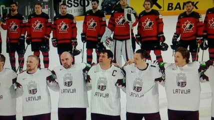 Латвийцы вышли на улицы после исторической победы над Канадой в хоккее (видео)