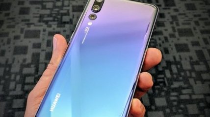 Новый смартфон от компании Huawei будет иметь рекордно большую батарею