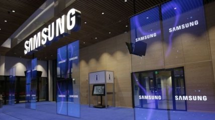 Samsung Display представит первый в мире растягивающийся дисплей