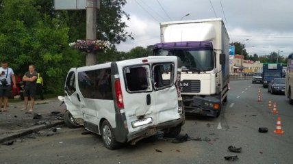 В Виннице масштабное ДТП: столкнулись четыре автомобиля, есть погибший