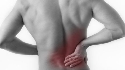 О чем могут предупреждать боли в спине