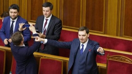 "Абсолютно дикая коррупция": Гончарук анонсировал изменения в "Укрзализныци"