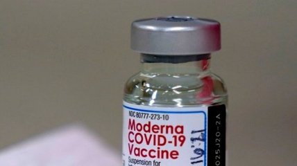 В Украину наконец отправили большую партию вакцины Moderna: чем она отличается от других