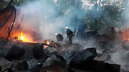 В Днепре сгорело складское помещение (Фото)