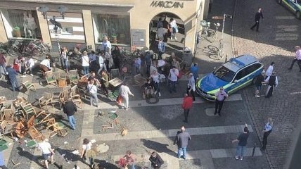 В Германии фургон въехал в толпу людей
