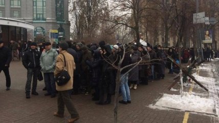 В центре Киева снова собирают митинги