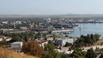 Санкции ЕС распространяются только на два Крымских порта