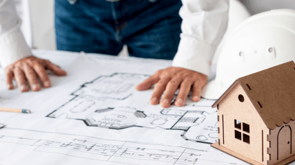 Схему дома представляет архитектор или проектировщик