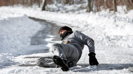 Прогулянки взимку загрожують травмами
