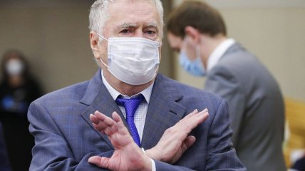 Сам Жириновский отрицает, что болеет коронавирусом