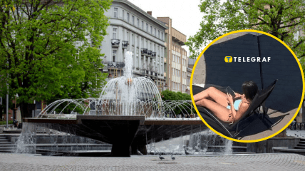 Отдыхающая поставила шезлонг возле центрального фонтана города