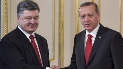 Порошенко поздравил Эрдогана с победой на выборах президента Турции