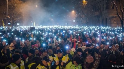 В Венгрии продолжаются протесты: Количество демонстрантов превысило 10 тысяч