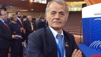 Порошенко поздравил лидера крымскотатарского народа