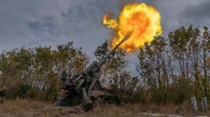 Артиллерия ВСУ наносит удар по врагу