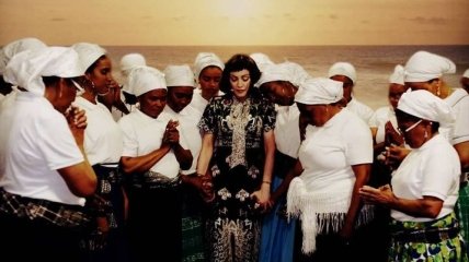 Под африканские ритмы: Мадонна презентовала клип на песню Batuka (Видео)
