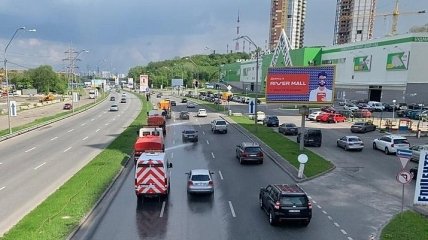 Дороги в Киеве будут чистить моющими средствами