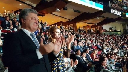 Порошенко с женой принял участие в церемонии открытия "Игр непокоренных"