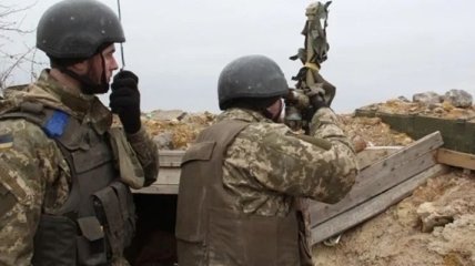 Сутки на Донбассе: трое украинских бойцов получили ранения 