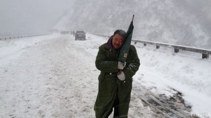 Сильнейший за полвека снегопад обрушился на Китай