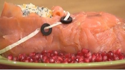 Рецепт. Салат с лососем от Ани Козырь (видео)