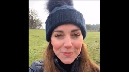 В симпатичной шапке: Кейт Миддлтон сделала селфи-видео во время пробежки